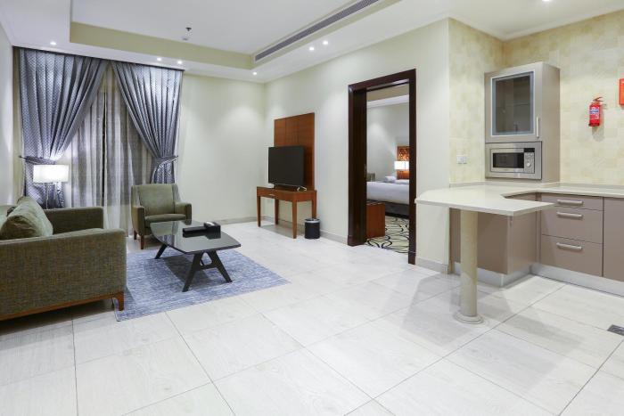 lotaz hotel suites al salamah