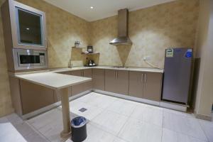 lotaz hotel suites al salamah