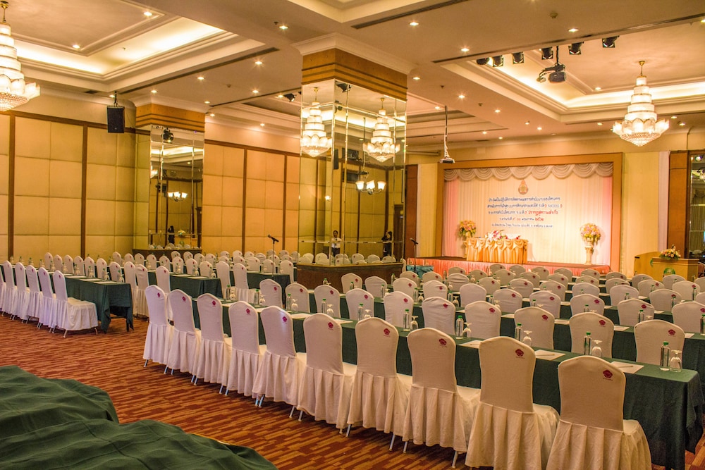 yannaty hotel halal