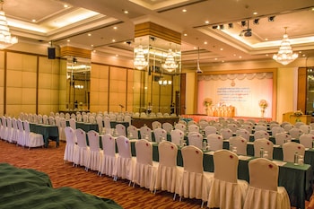 yannaty hotel halal