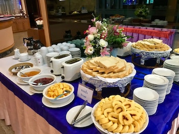 yannaty hotel halal