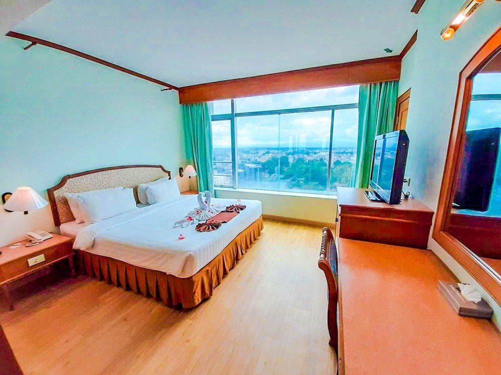 yannaty hotel halal