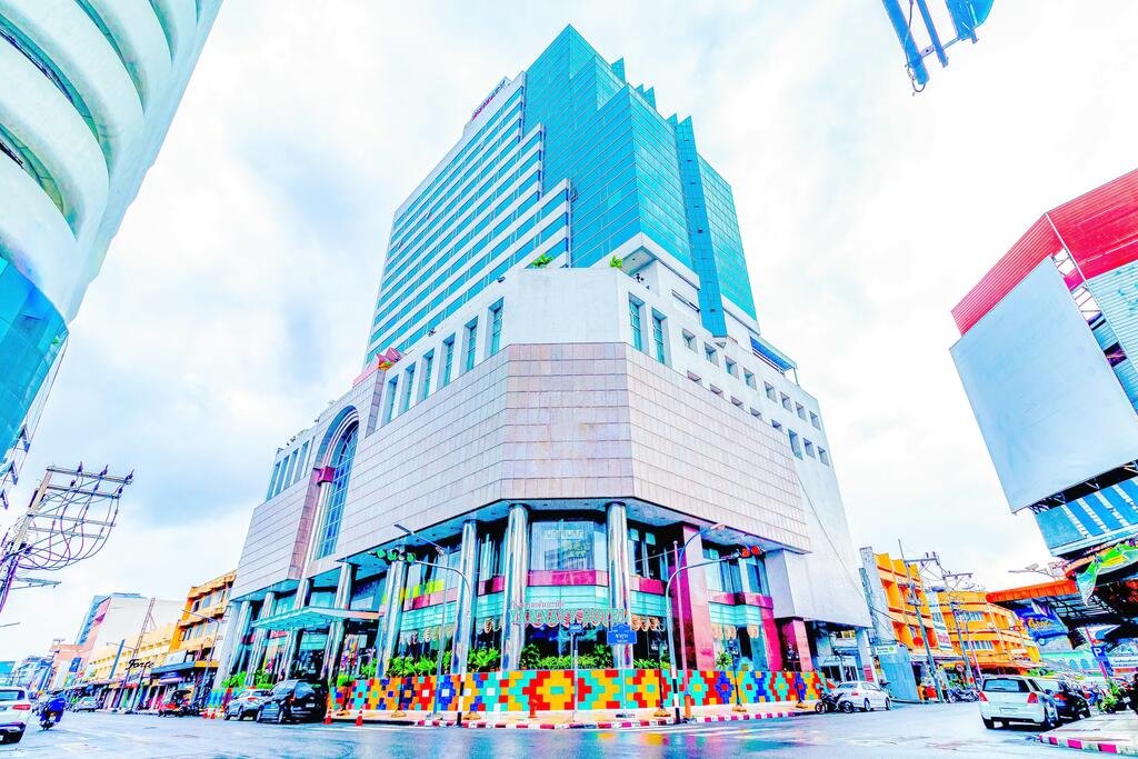 yannaty hotel halal