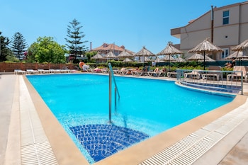 sunday hotel