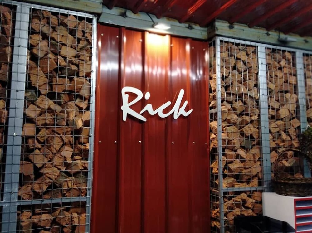 rick resort teluk intan