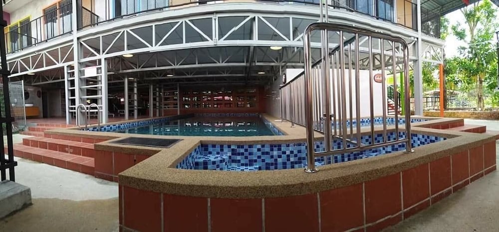 rick resort teluk intan