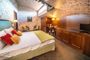 Grand Hotel Bastiani,Near Colonna Romana,4 star
