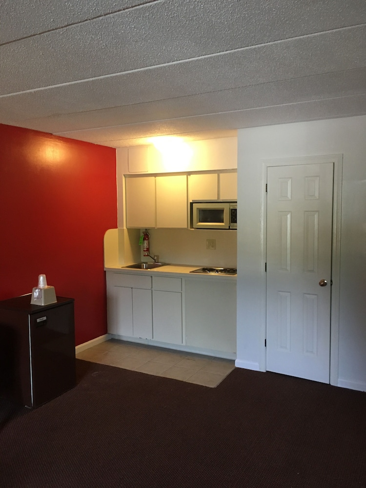 gold star inn and suites