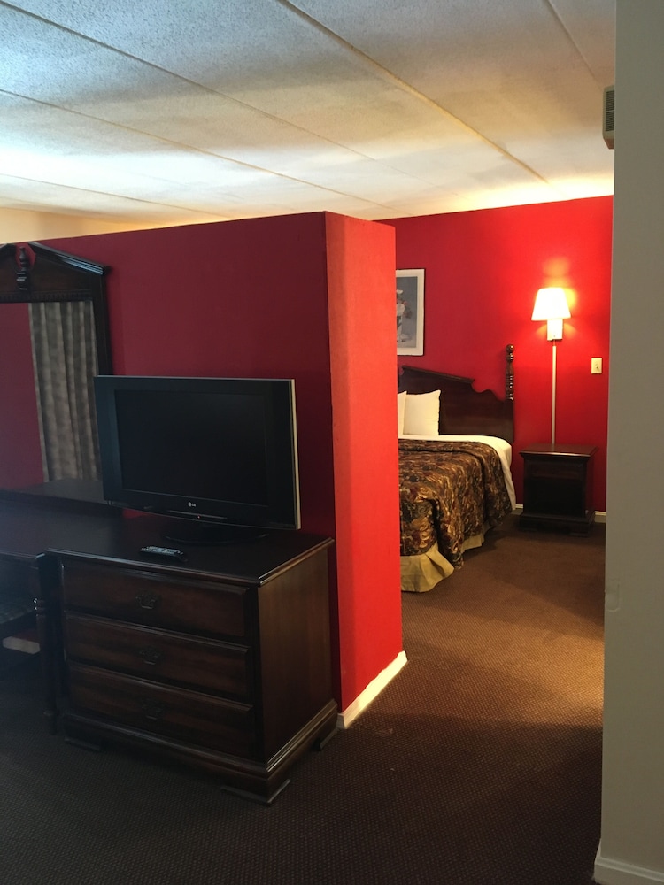 gold star inn and suites