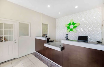 hometowne studios by red roof odessa