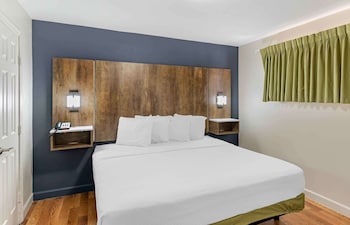 hometowne studios by red roof odessa