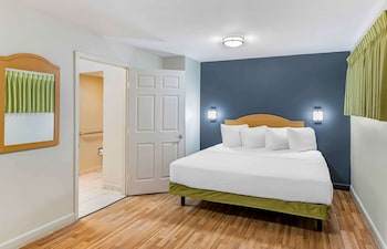 hometowne studios by red roof odessa