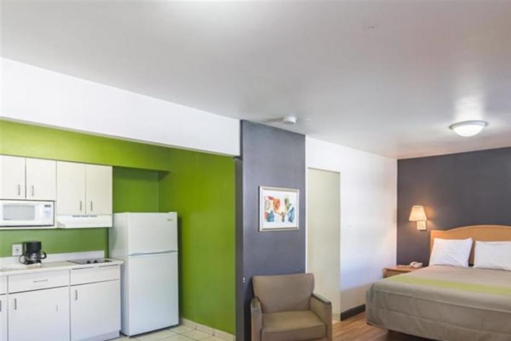 hometowne studios by red roof odessa