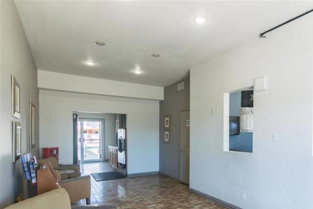 hometowne studios by red roof odessa