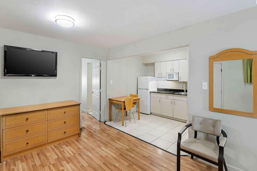 hometowne studios by red roof odessa