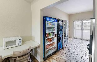 hometowne studios by red roof odessa