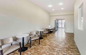 hometowne studios by red roof odessa