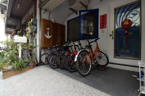 meet happiness bandb