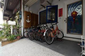 meet happiness bandb