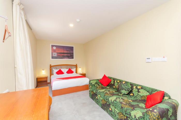 oyo 517 aladdin hotel