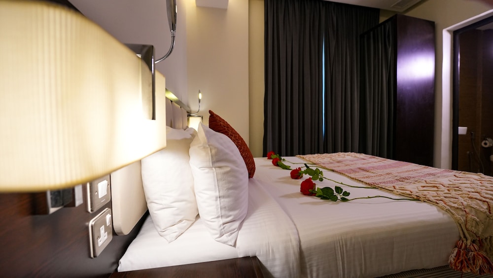 saray hotel apartments