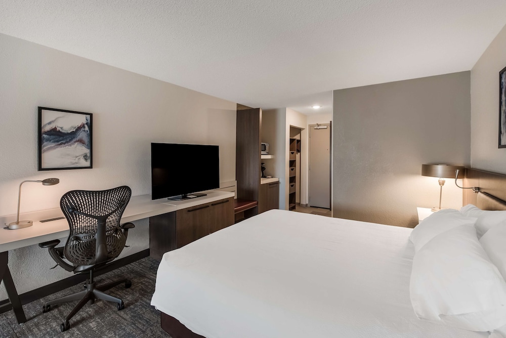 hilton garden inn columbus grove city