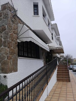 hostal asador julian brunete