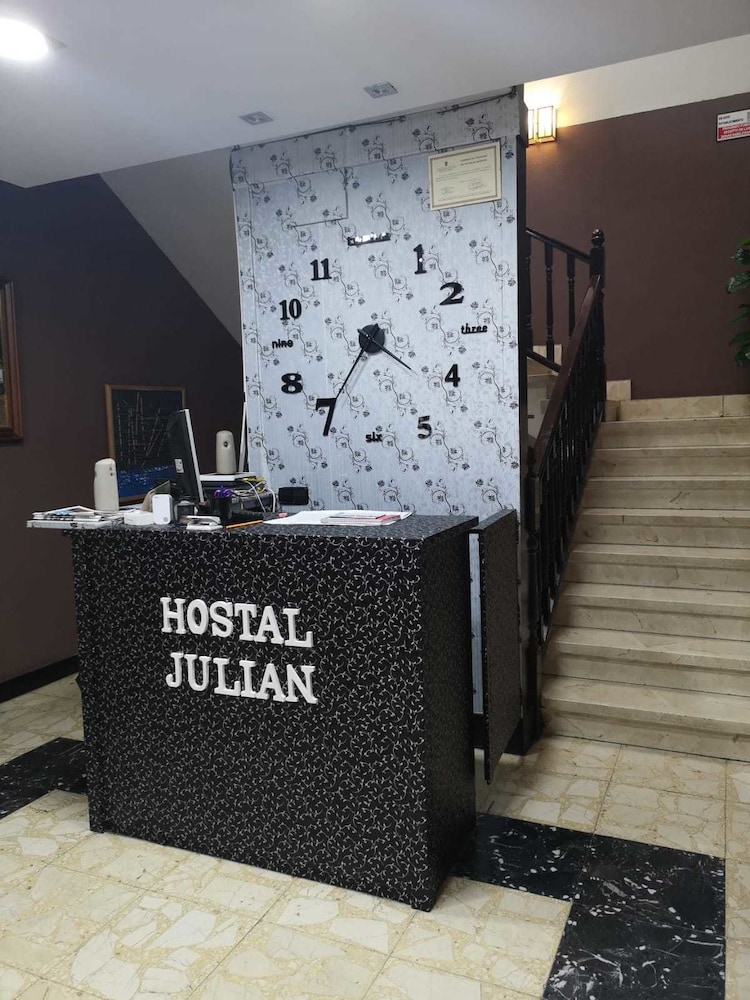 hostal asador julian brunete