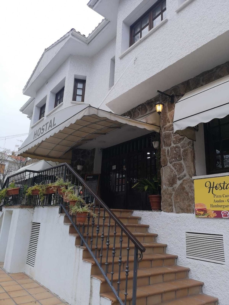 hostal asador julian brunete