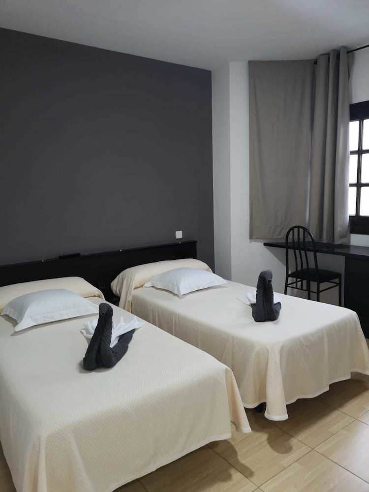 hostal asador julian brunete