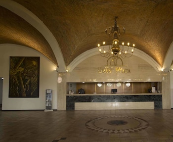 gran plaza hotel and convention center