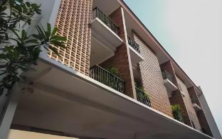 reddoorz premium near ragunan zoo 2