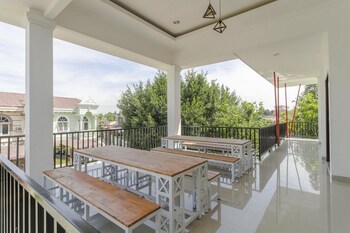 reddoorz premium setiabudi medan