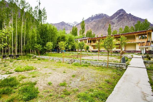 naycho resort nubra
