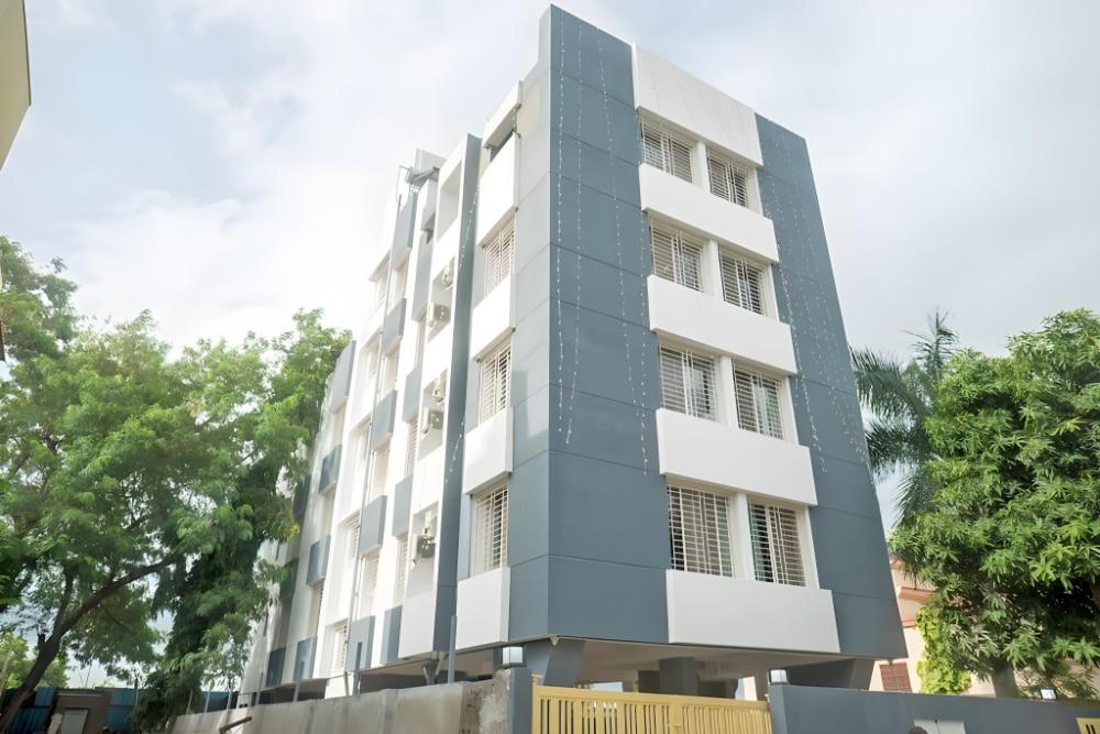 treebo diamond residency ddpk inn