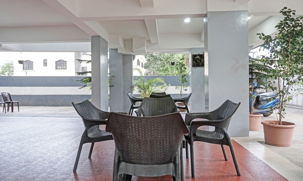 treebo diamond residency ddpk inn