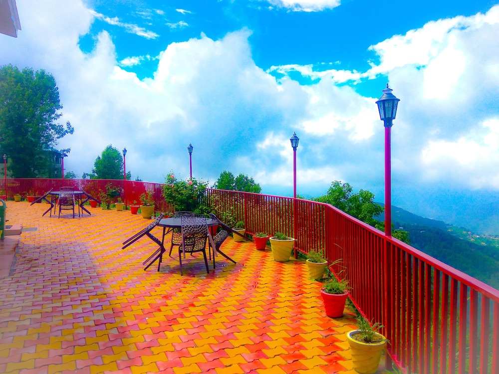 hotel himdhara