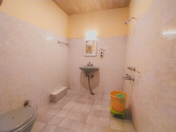 hotel himdhara