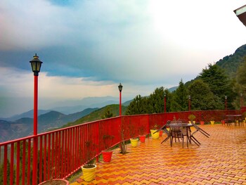 hotel himdhara