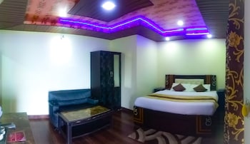 hotel himdhara