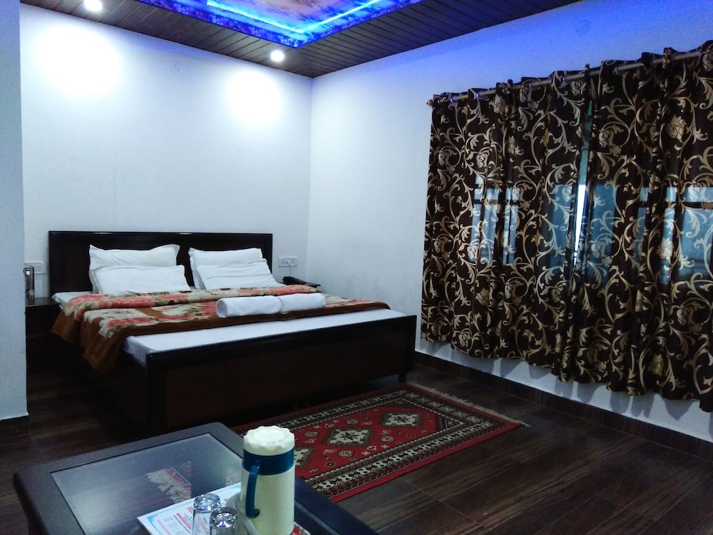 hotel himdhara