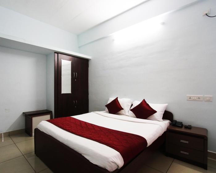 lakshana service apartment