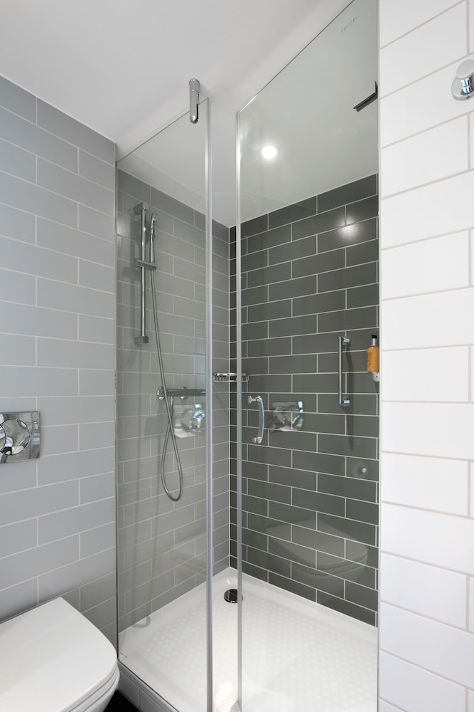 holiday inn express rouen centre rive gauche