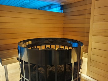 nash airport hotel