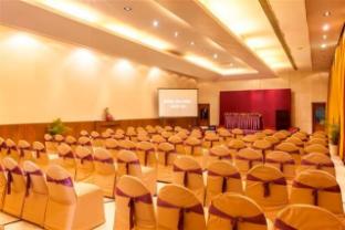 Hotel Hilltone,Near Mount Abu Bus Stand,4 star