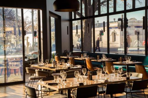 the sebel launceston