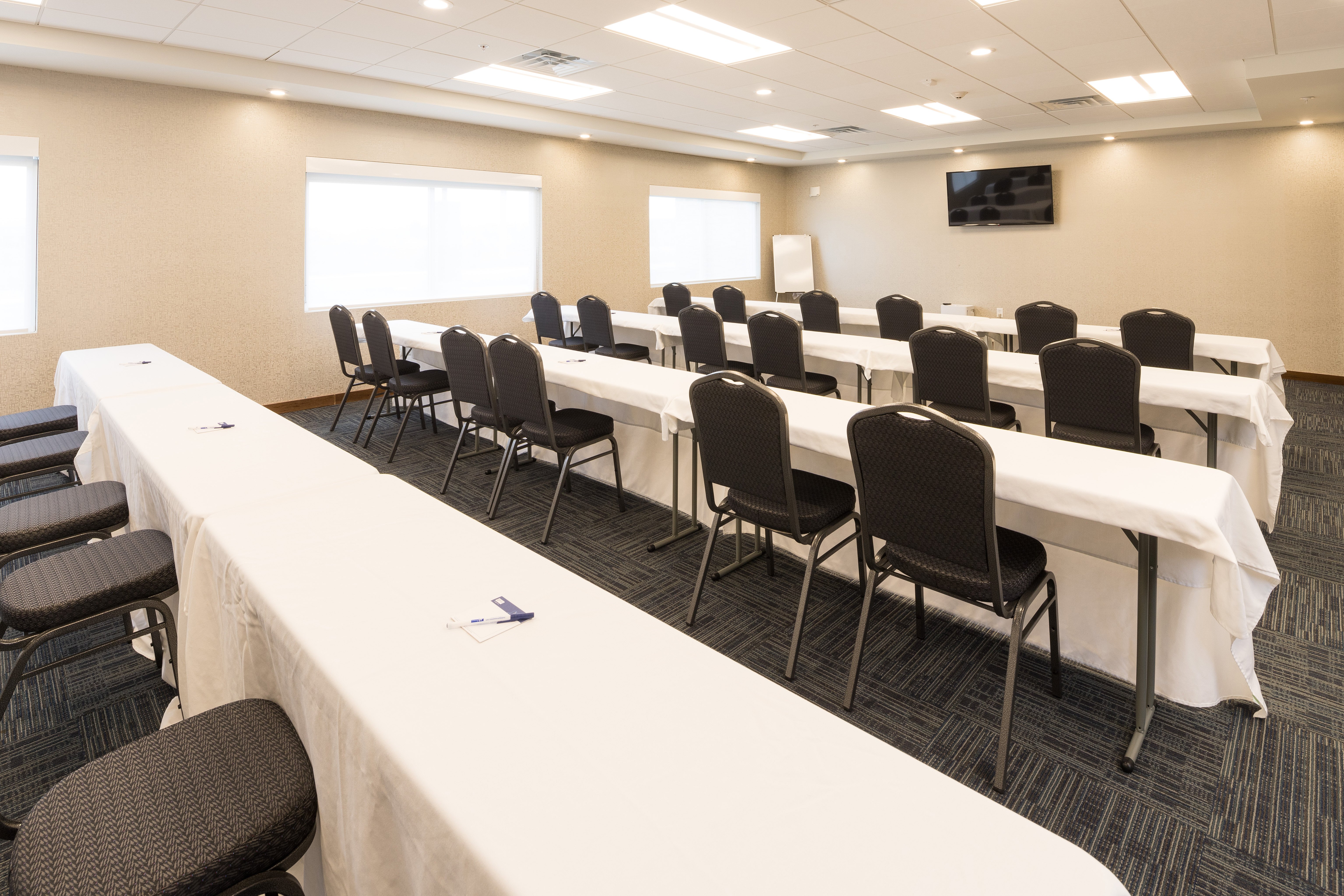 holiday inn express and suites auburn an ihg hotel