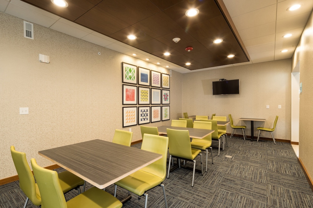 holiday inn express and suites auburn an ihg hotel