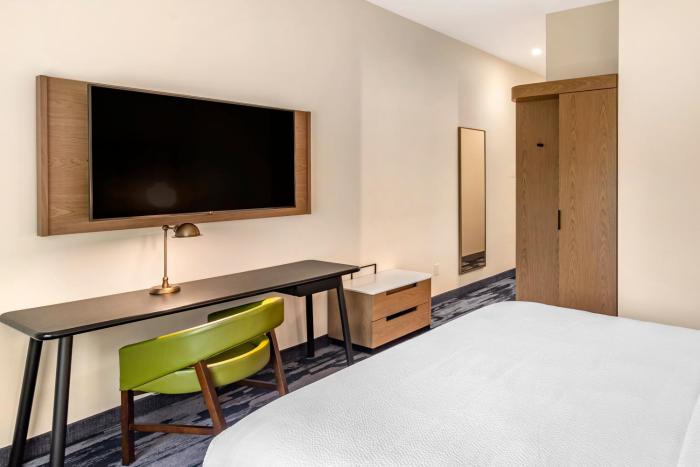 fairfield inn and suites by marriott helen