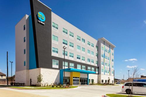 tru by hilton cypress houston